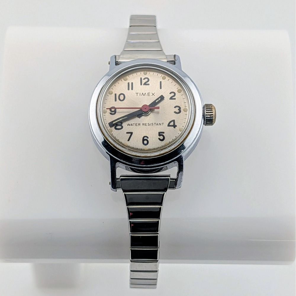 Vintage 1970s Timex Mechanical Watch Champagne Dial NOS Speidel Twist-O-Flex